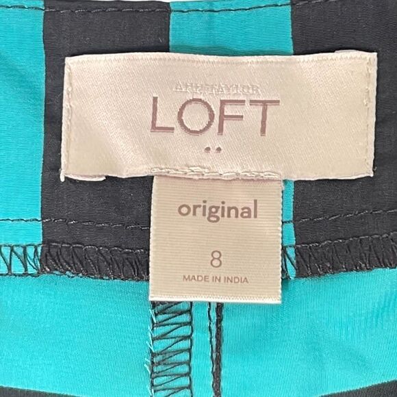 Ann Taylor Loft Blue Striped Shorts Size 8 - Picture 3 of 3